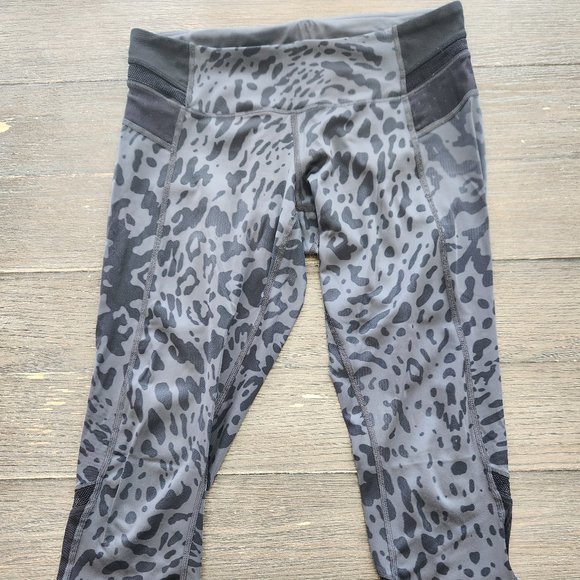 Lululemon Just Breathe Crop - Picture 1 of 5